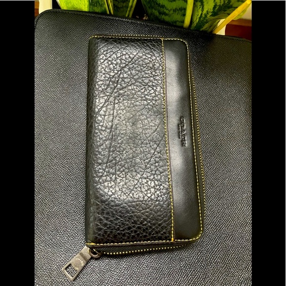 Coach - medium sized accordion wallet - Picture 6 of 9